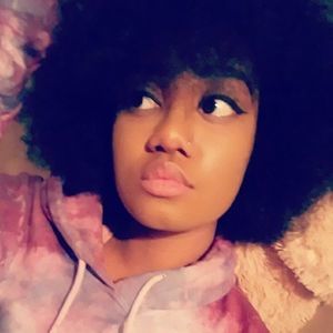 Meet your Posher, Dani